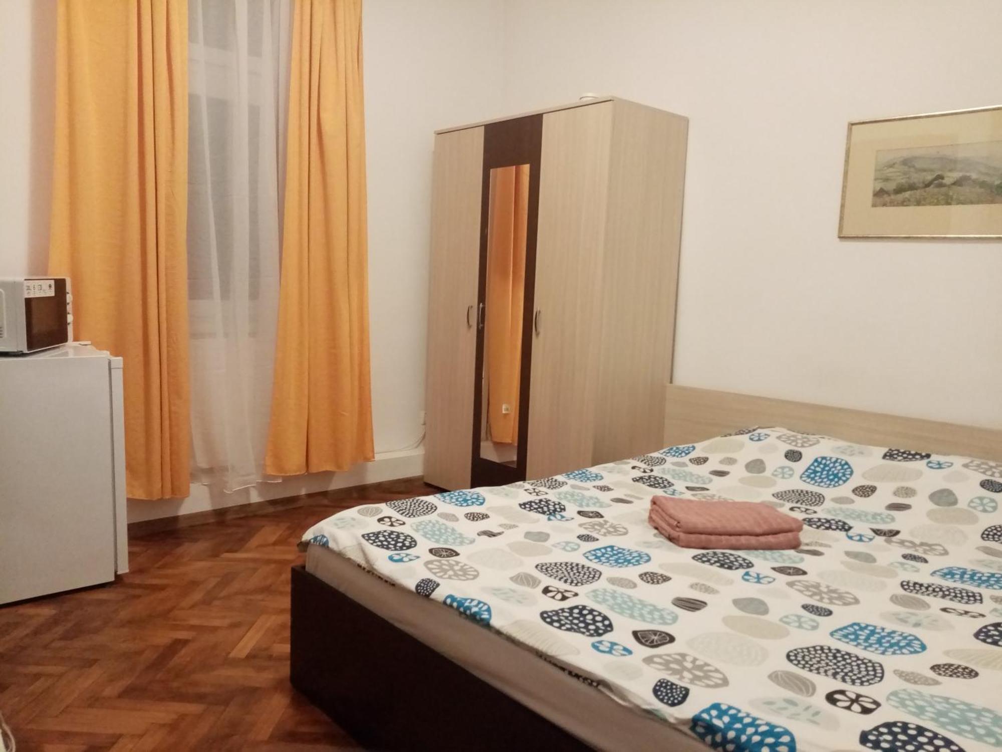 Central Studio In Historic Center 브라쇼브 외부 사진