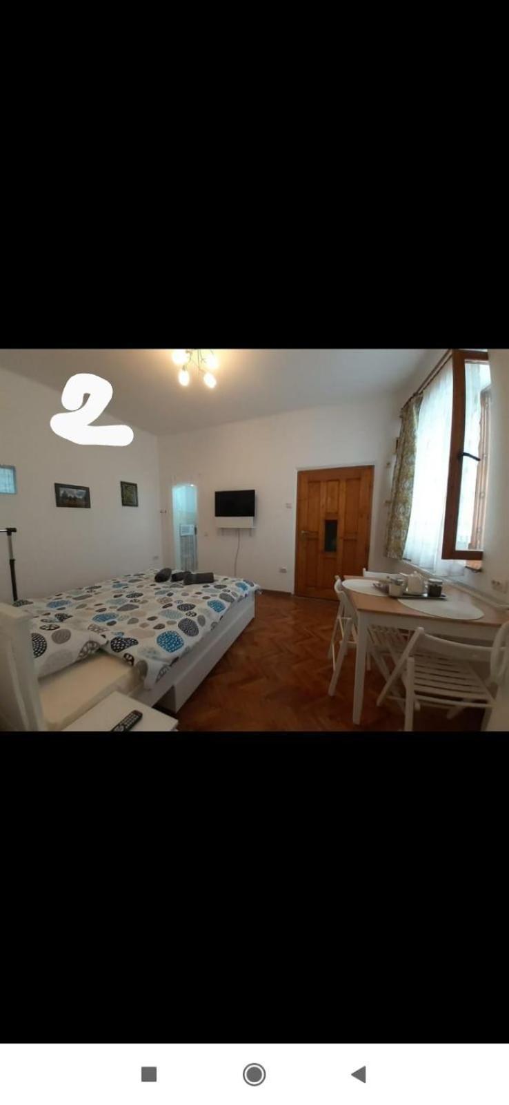 Central Studio In Historic Center 브라쇼브 외부 사진